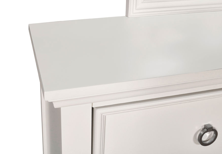 New Classic Tamarack White Eight-Drawer Dresser